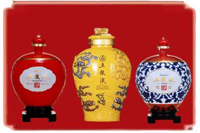 洛阳市孟津烟酒回收五粮液各种摆件.jpg